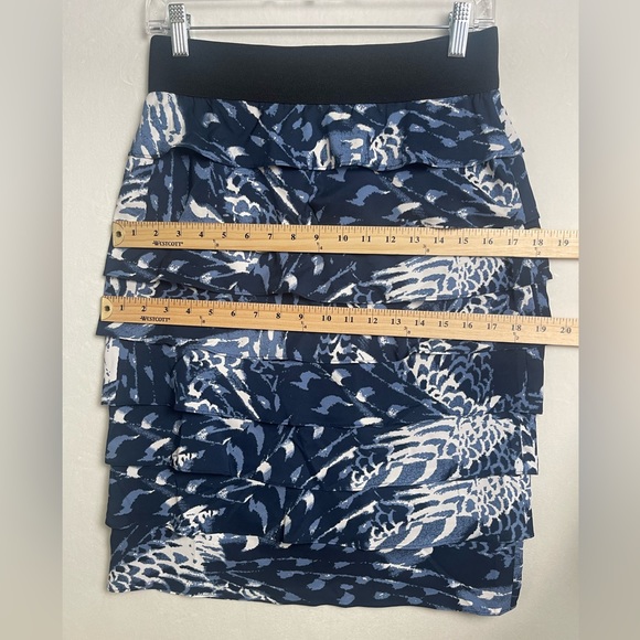 Alfani Women's Size 6‎ Blue Abstract Pattern Tiered Pencil Elastic Waist Skirt - Picture 7 of 7